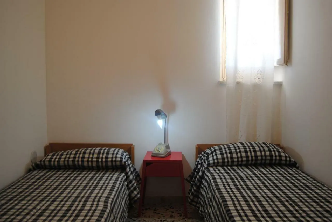 بيت للعطل فيلا Casa Vacanze Barone تْرابْيا إيطاليا